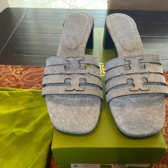 Tory Burch Ines Heel Mule Sandal 55MM Denim Suede in Blue Cloud Sz 9, BNIB, - Picture 2 of 7